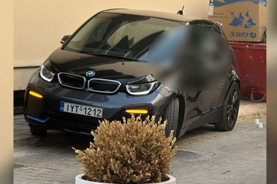 Φωτογραφία-ντοκουμέντο από το γαζωμένο BMW λίγο μετά τη δολοφονία – που εξασφάλισε η «Εφ.Συν.»